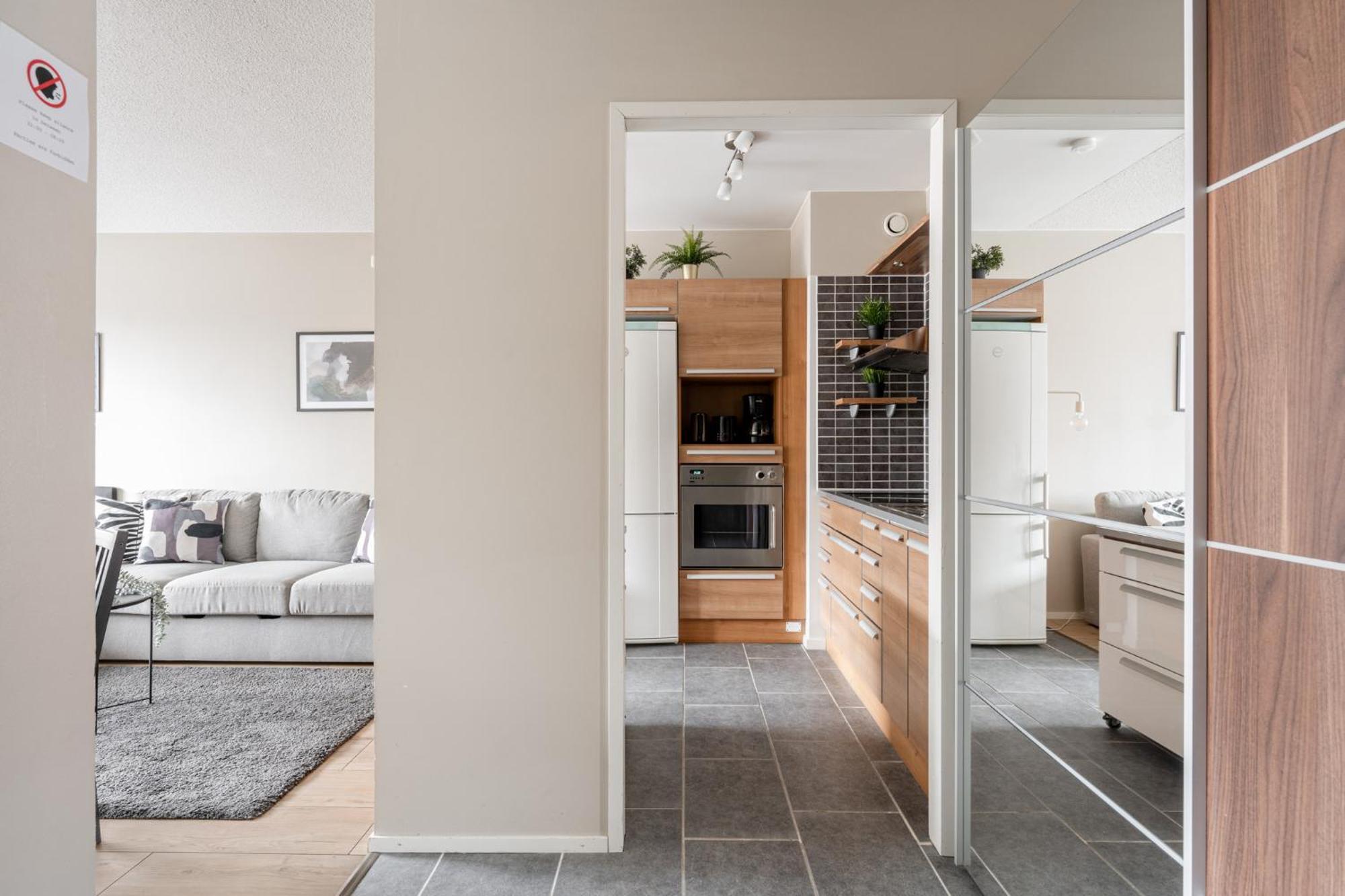 Heartful 1br With Balcony Next To Railway Station - Hosted By 2ndhomes