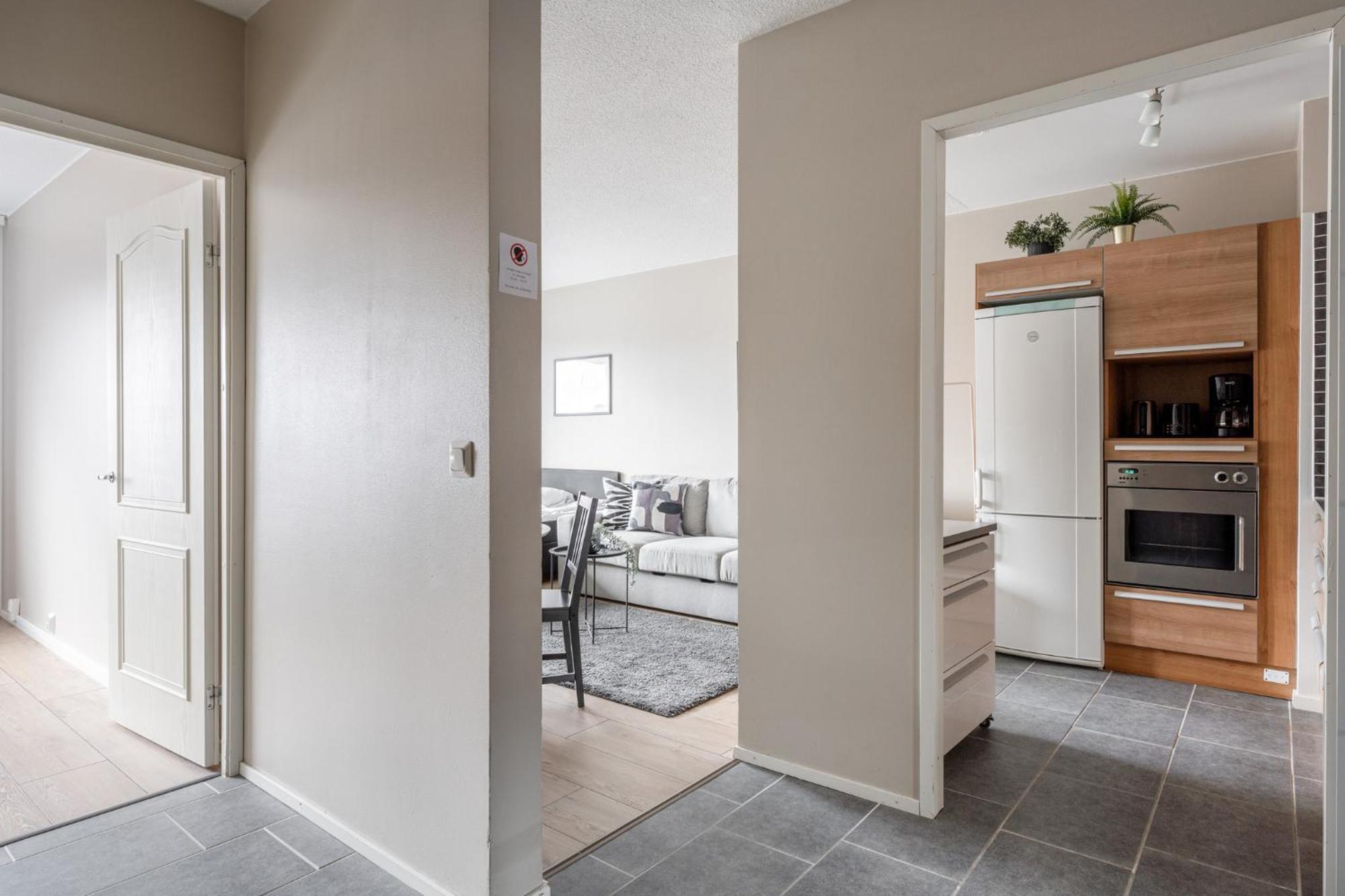 Heartful 1br With Balcony Next To Railway Station - Hosted By 2ndhomes